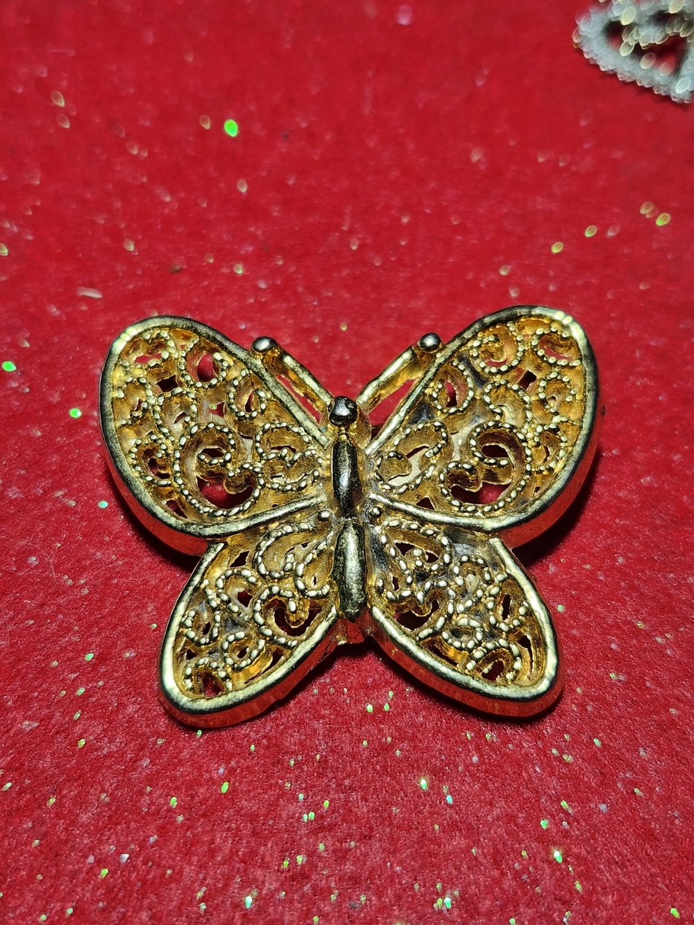 AAI Goldtone Butterfly Filigree Brooch - Vtg Elegant Women’s Jewelry